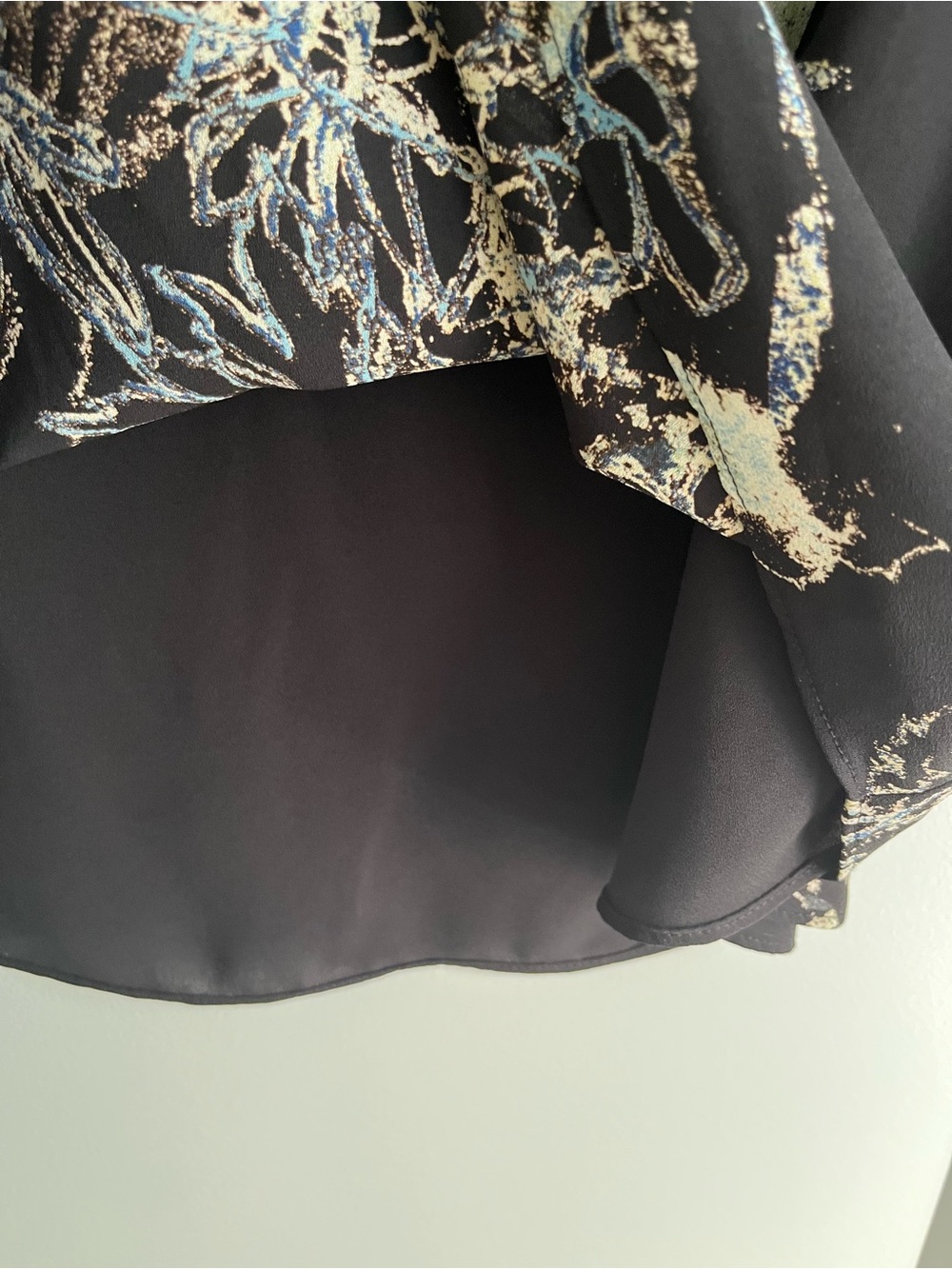Aritzia Babaton Everly Camisole Top Blouse - Picture 7 of 9